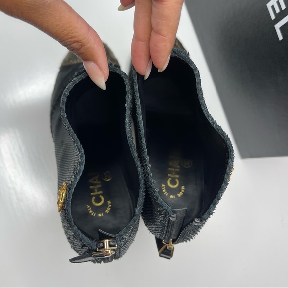 CHANEL Fantasy Short Boots Black & Gold Size 39 - Picture 15 of 16